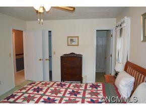 24 Camelot Dr - Photo 14
