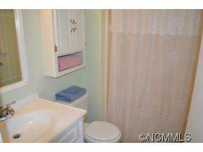 24 Camelot Dr - Photo 15
