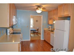 24 Camelot Dr - Photo 3