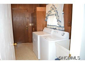 24 Camelot Dr - Photo 4