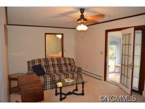 24 Camelot Dr - Photo 10