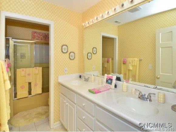 4 Holly Hill Road - Photo 17