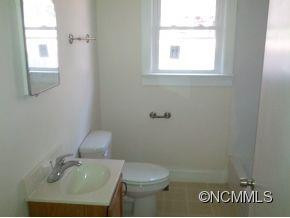 15 Old Heywood Road - Photo 8