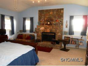 556 MILLS GAP ROAD - Photo 11