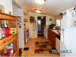 556 MILLS GAP ROAD - Photo 5