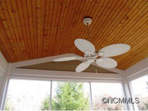 811 West Pointe Drive - Photo 13