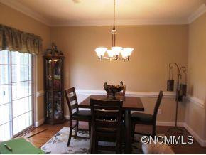 811 West Pointe Drive - Photo 3