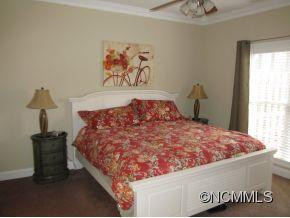 811 West Pointe Drive - Photo 6