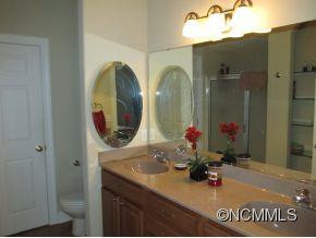 811 West Pointe Drive - Photo 7