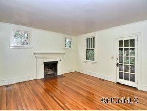 300 VANDERBILT ROAD - Photo 2