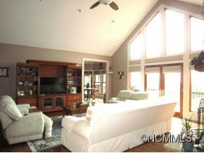 1216 Hunters Ridge Road - Photo 2