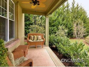 824 DALE STREET - Photo 2