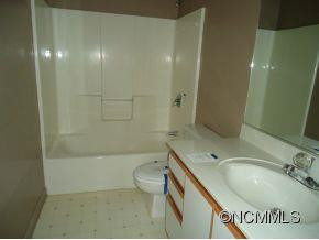 484 N Woodfield Court - Photo 5