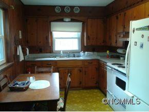 116 Walker - Photo 4