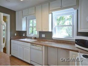 142 BEVERLY ROAD - Photo 5