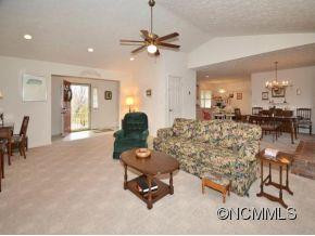 330 MOUNTAIN VALLEY DRIVE - Photo 4