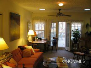 1649 University Heights - Photo 2