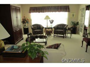 340 Rivercrest Drive - Photo 2