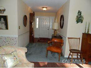 1045 Carousel Lane - Photo 2