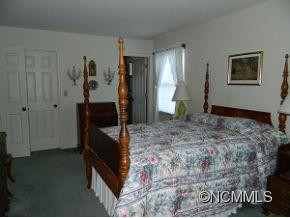 1045 Carousel Lane - Photo 12