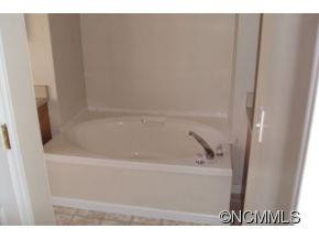 34 Southview Meadow - Photo 13