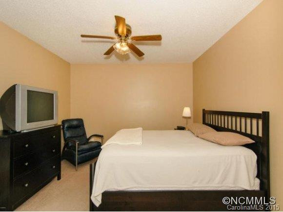 10 FOXBERRY DRIVE - Photo 15