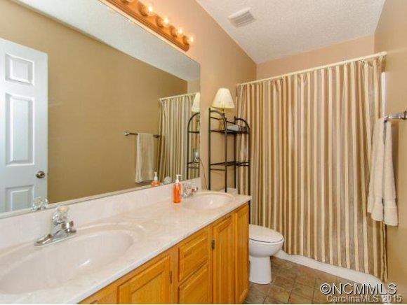 10 FOXBERRY DRIVE - Photo 16