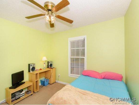 10 FOXBERRY DRIVE - Photo 18