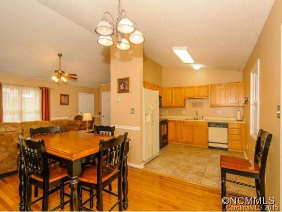 10 FOXBERRY DRIVE - Photo 10