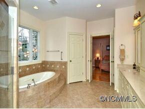 1646 Olmsted Drive - Photo 12