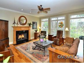 1646 Olmsted Drive - Photo 3