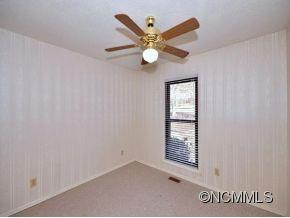 309 HEATHER COURT - Photo 11