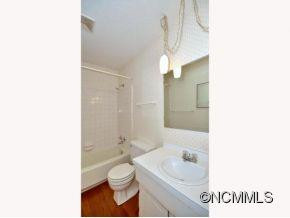 309 HEATHER COURT - Photo 12