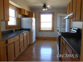 108 Academy St - Photo 4