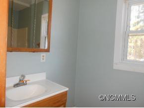 108 Academy St - Photo 9
