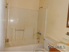 47 Pine Tree Dr. - Photo 11