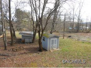 47 Pine Tree Dr. - Photo 4