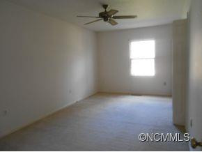 47 Pine Tree Dr. - Photo 10