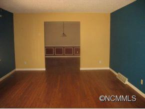 7 Brushwood Rd - Photo 2