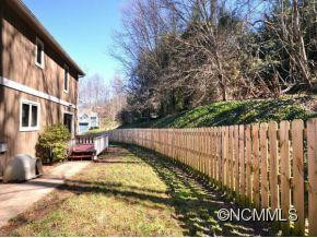 121 STONECREST - Photo 20