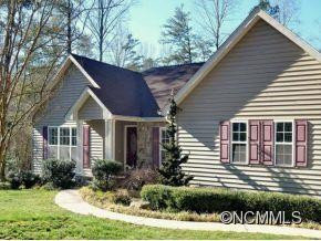 140 FOOTHILLS DRIVE - Photo 2