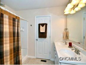 140 FOOTHILLS DRIVE - Photo 14