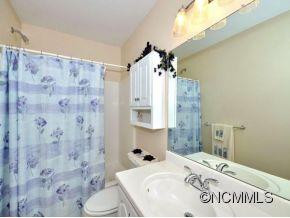 140 FOOTHILLS DRIVE - Photo 16