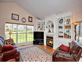 140 FOOTHILLS DRIVE - Photo 5