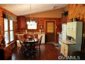 730 WAYHA ZOOSHUGA ROAD - Photo 5