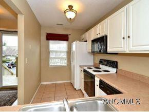 208 CARLYLE WAY - Photo 7