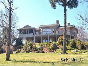 4 Lakeway Circle