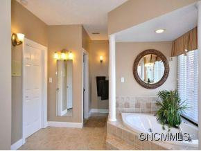 4 Lakeway Circle - Photo 18