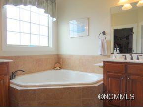 28 Rose Point Drive - Photo 10