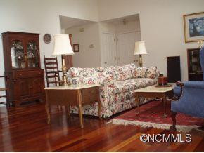 1007 Thorncrest Drive - Photo 2